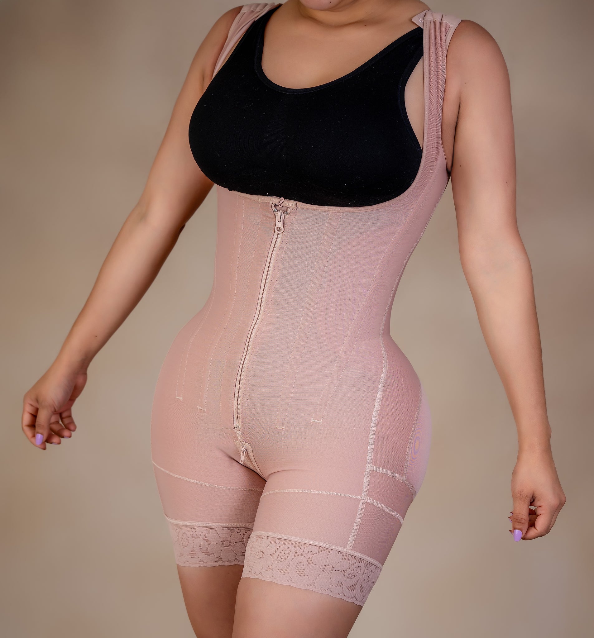 Yesi Faja Completa (con varillas)