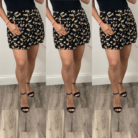 Mika Skort